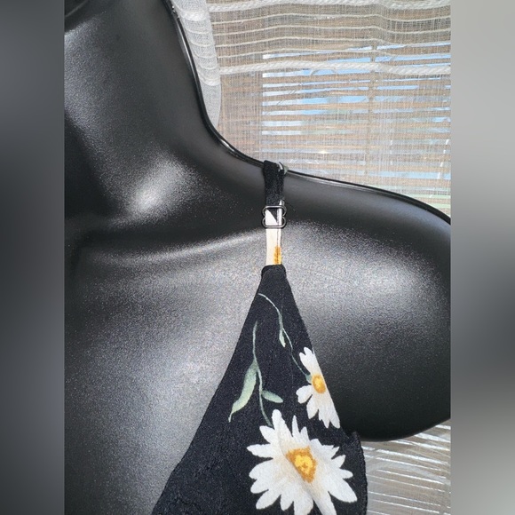 NWOT Ruffle Flora Cami Romper - Picture 6 of 14